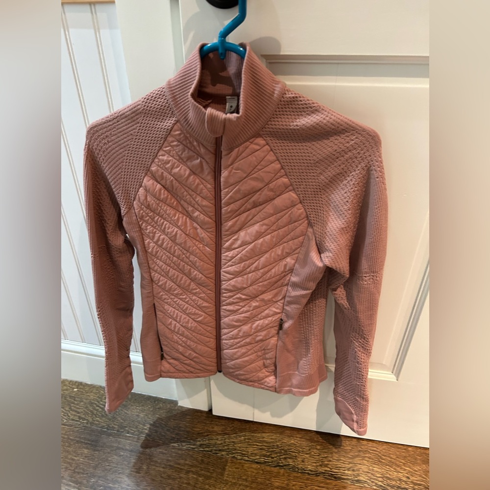 Athleta Flurry Force insulated Primaloft Jacket 2.0. Size small. Color Mauve.